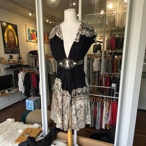 NWT YK2 SKY BELTED Midi Paisley V Neck Dress